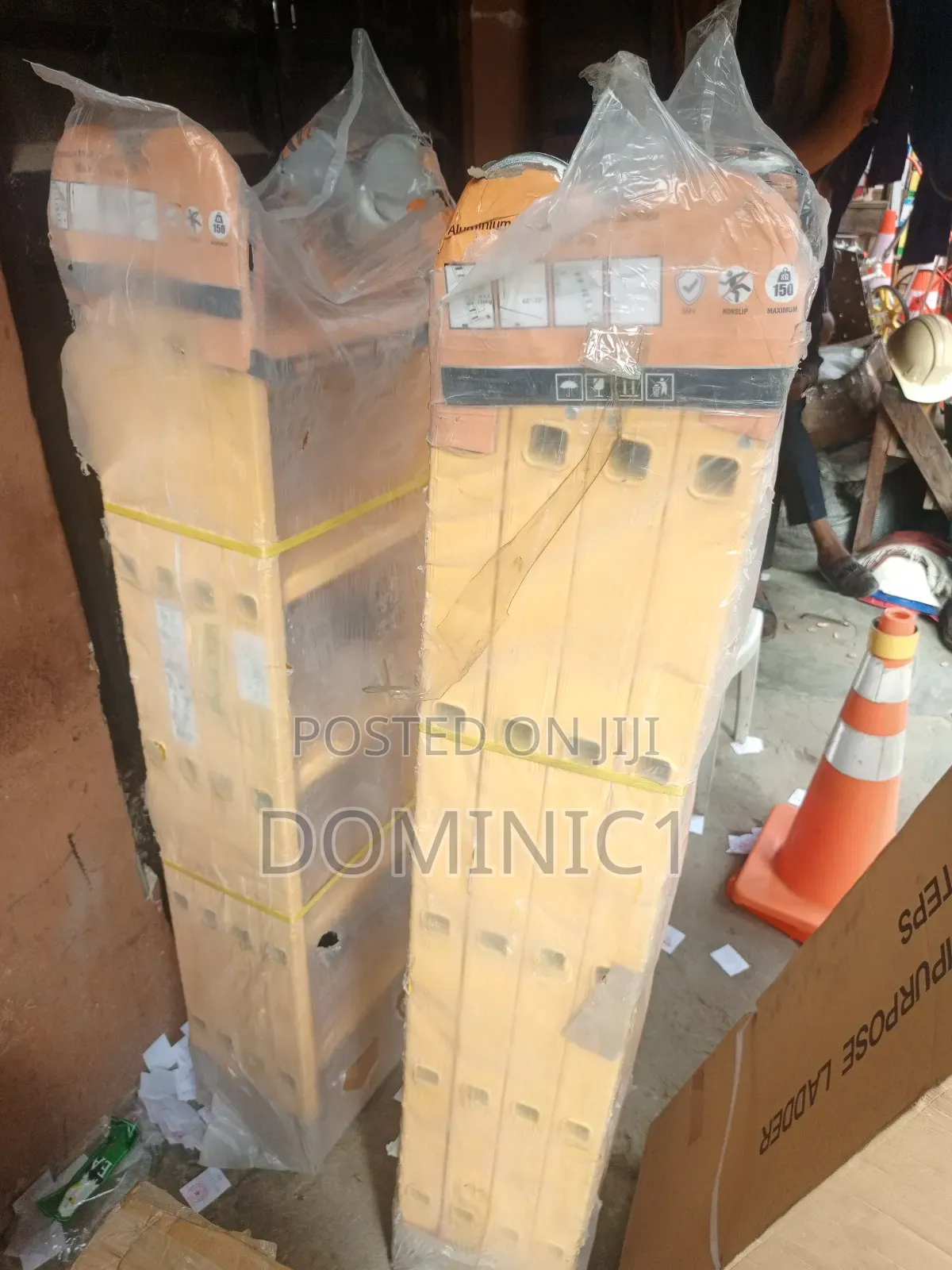 Up Strong Aluminum Ladder 4×5 Heavy Duty