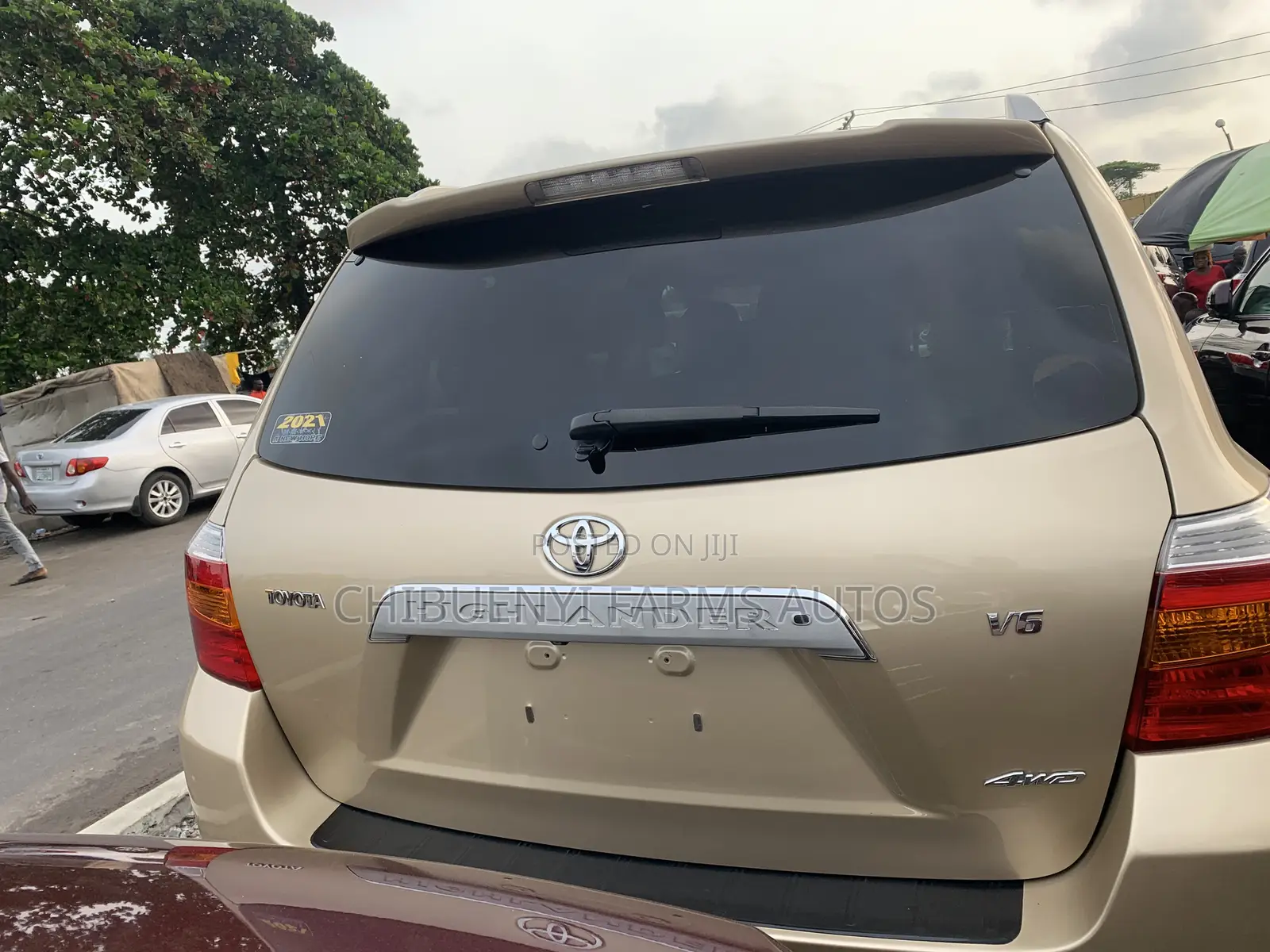Toyota Highlander Limited 2010 Gold