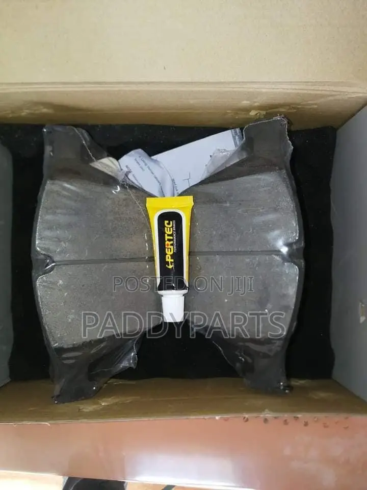 BMW 750i Brake Pads (Ceramic)