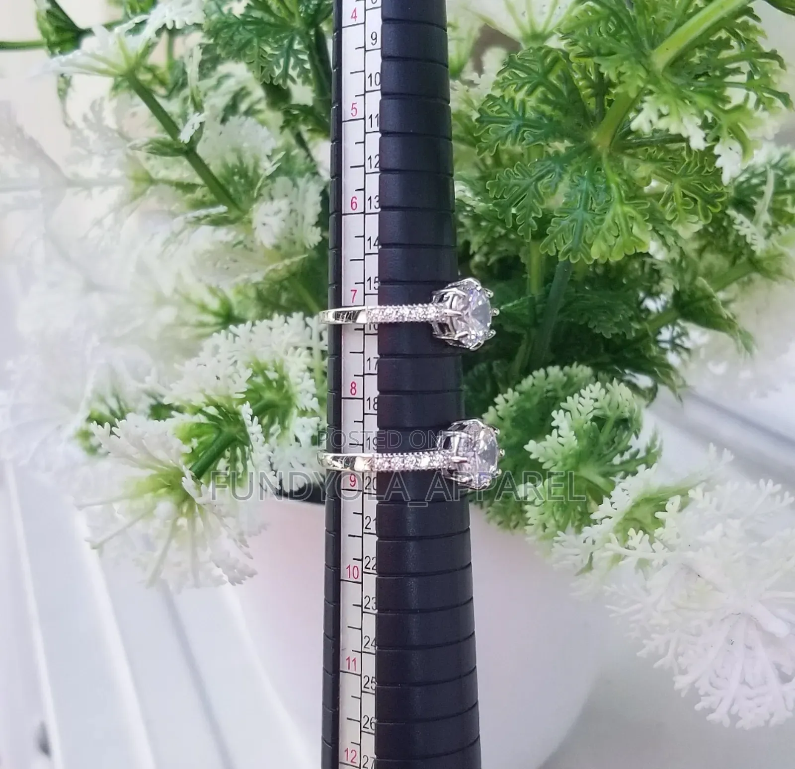 S925 Round Silver Engagement Ring
