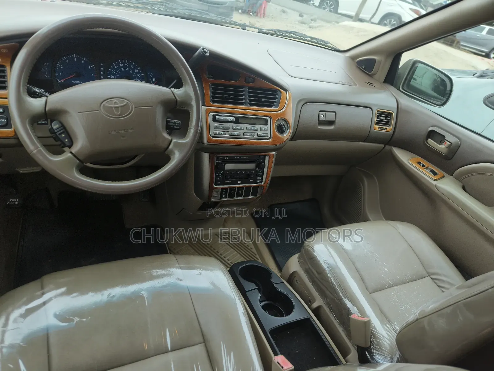 Toyota Sienna XLE 2002 Gold