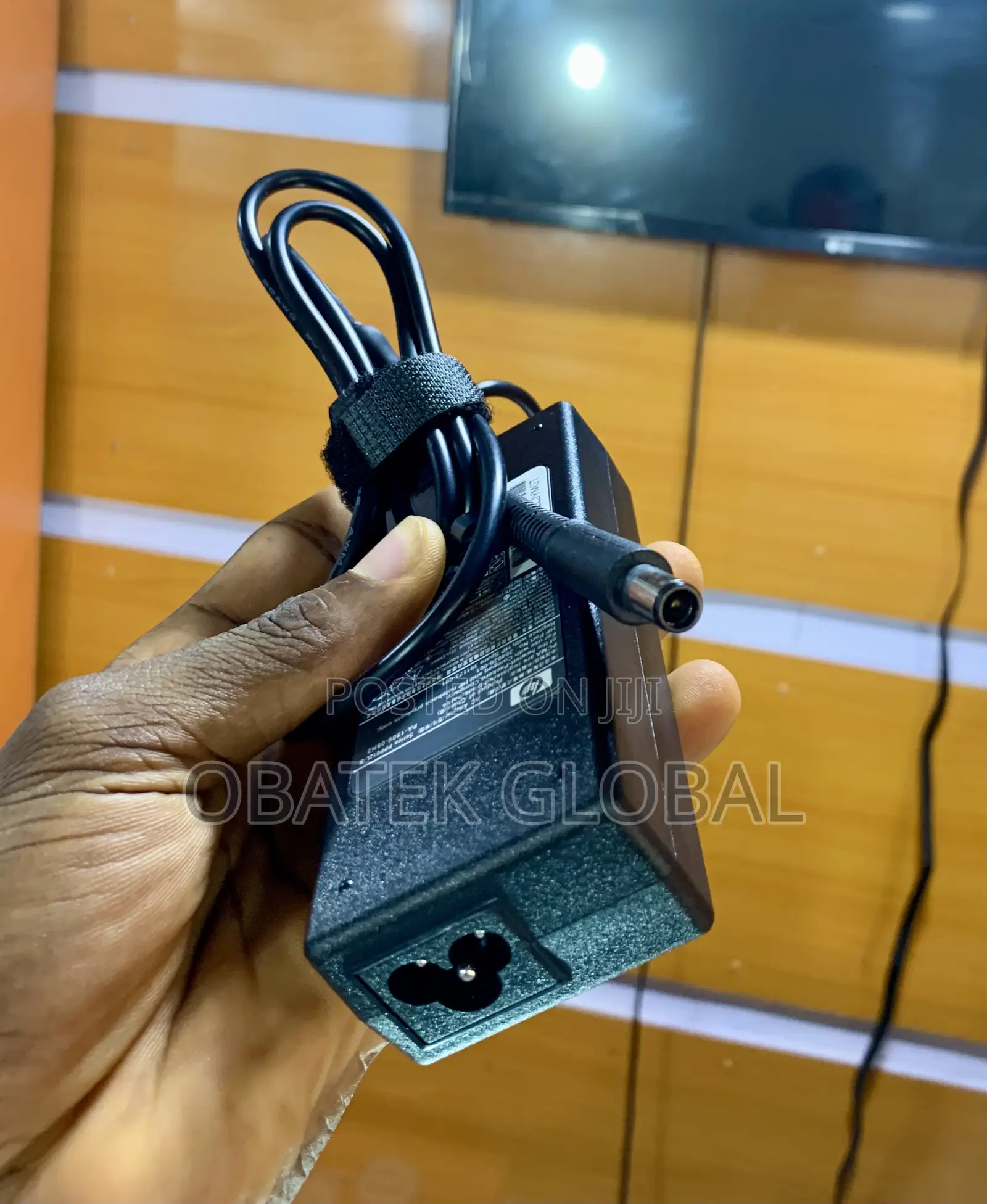 Hp 90watts Laptop Adapter - Big Pin