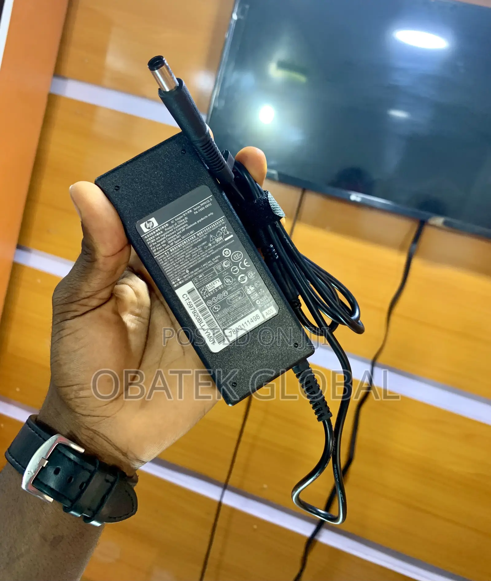 Hp 90watts Laptop Adapter - Big Pin