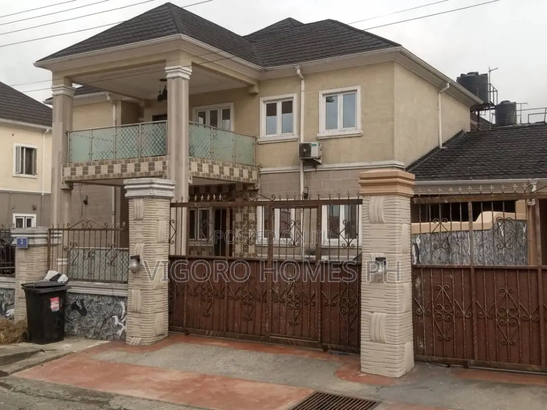 6bdrm Duplex in Harmony Estate, Port-Harcourt for sale
