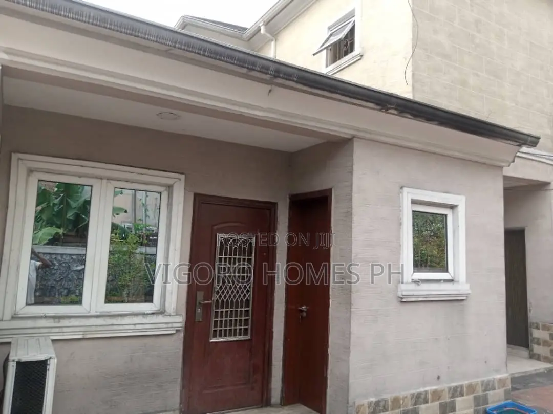 6bdrm Duplex in Harmony Estate, Port-Harcourt for sale