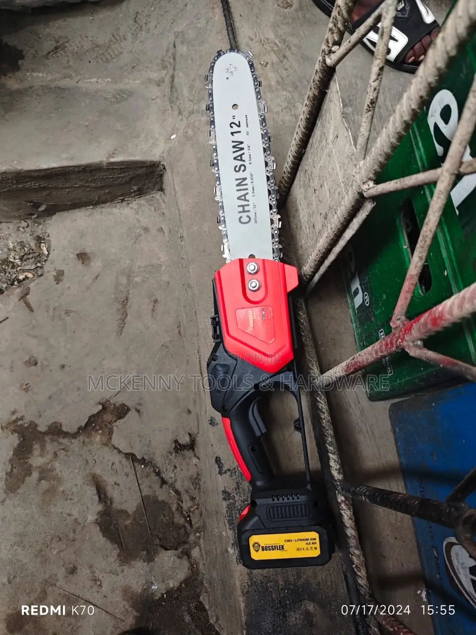 12”. Chainsaw Cordless