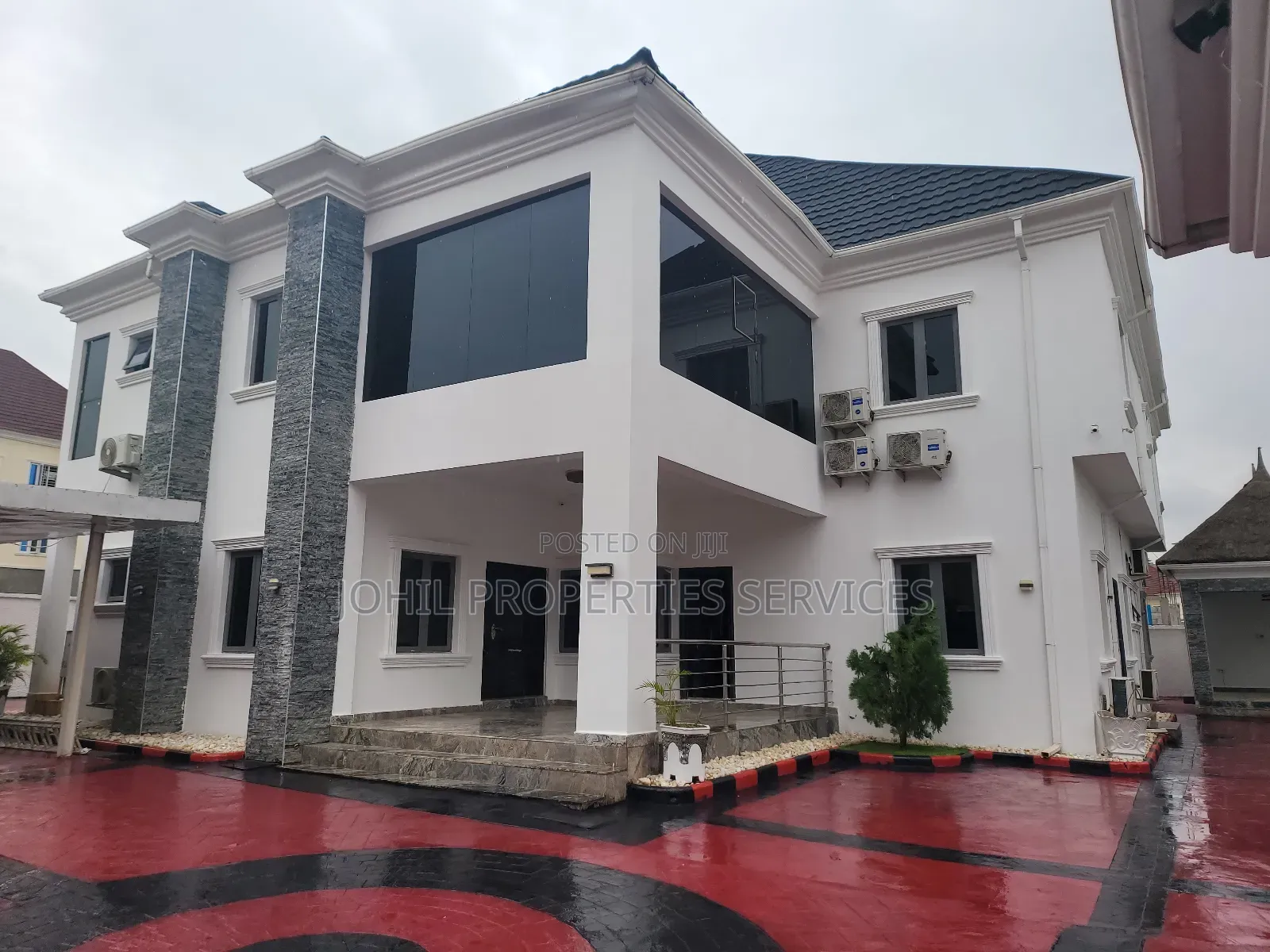 5bdrm Duplex in Guzape District for sale