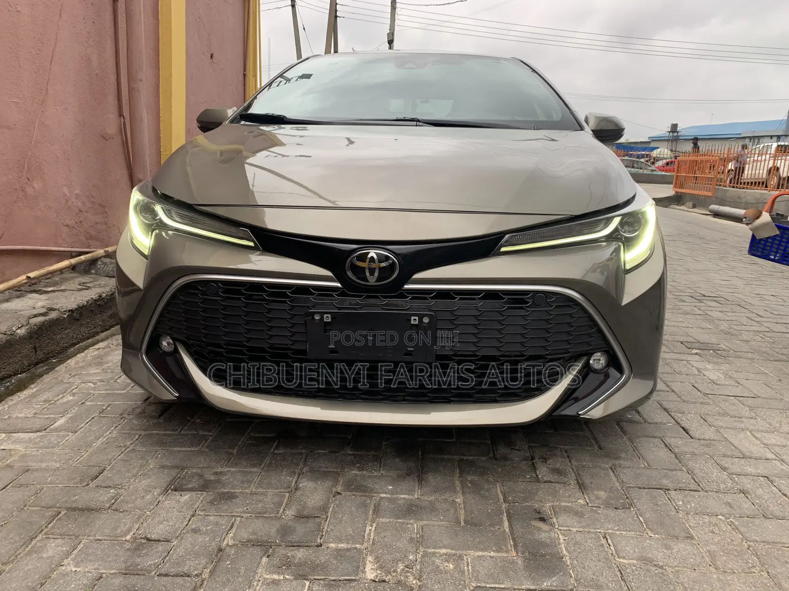Toyota Corolla 2022 Gold
