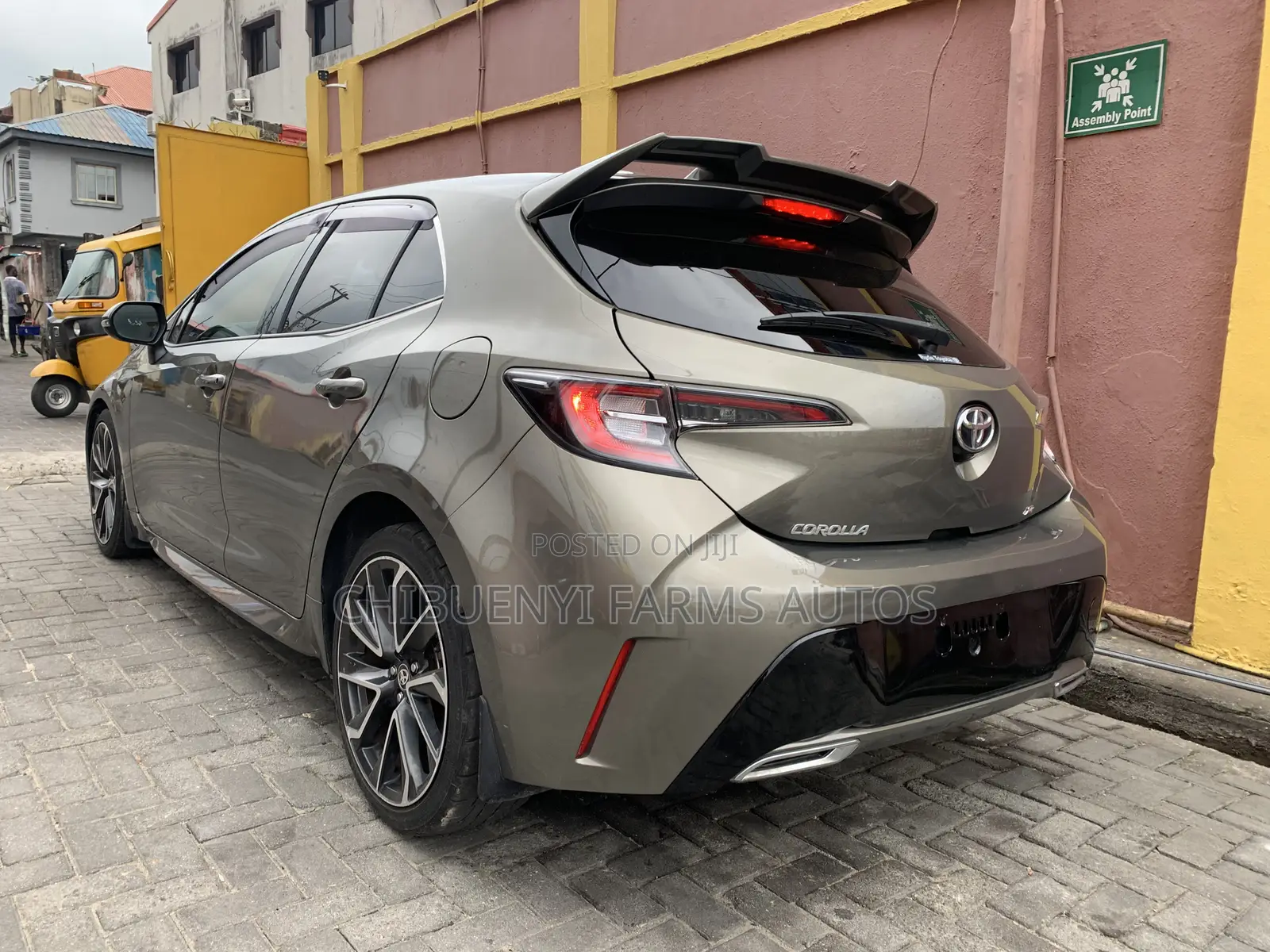 Toyota Corolla 2022 Gold