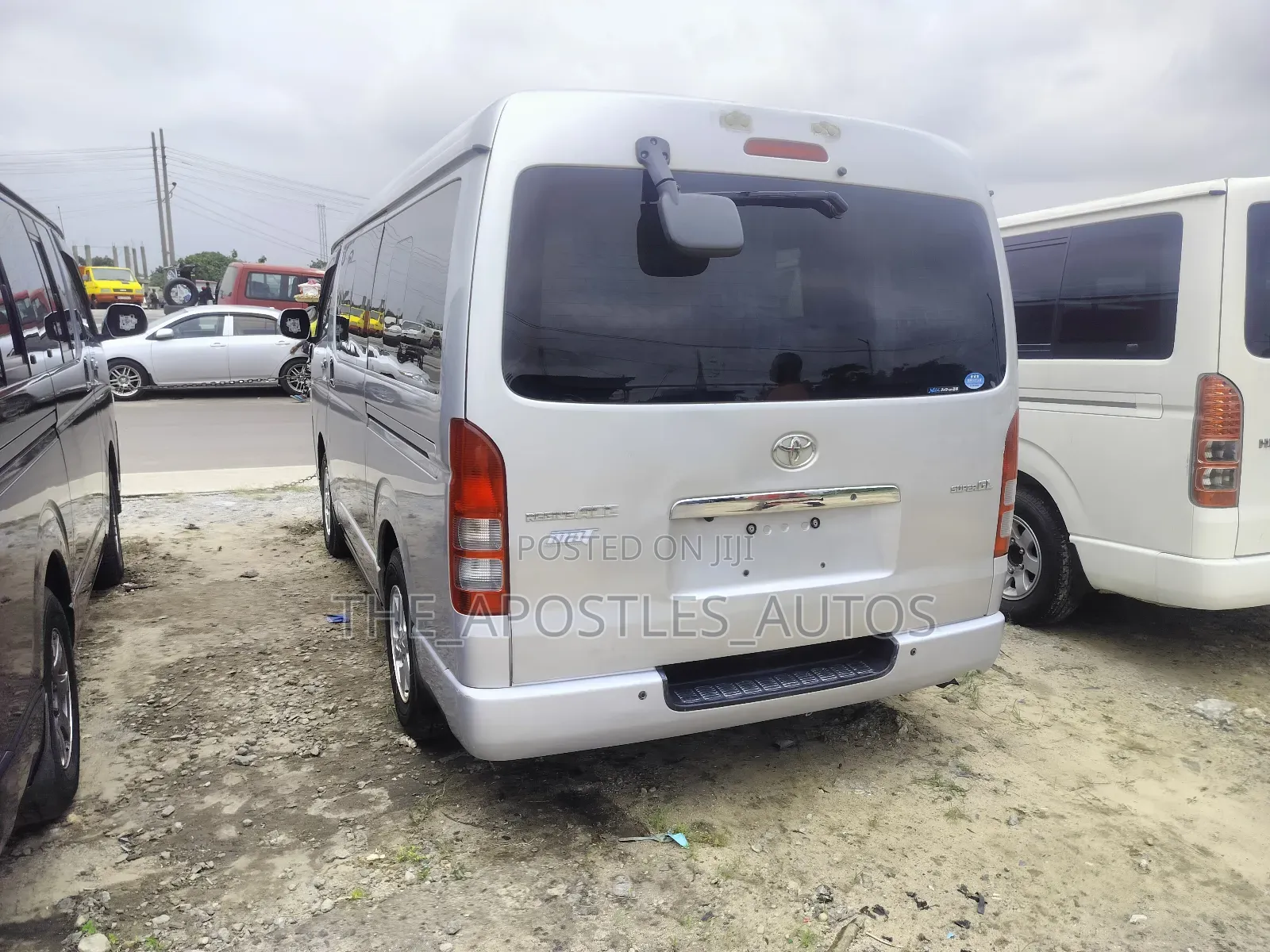 Toyota HiAce 2012 Silver