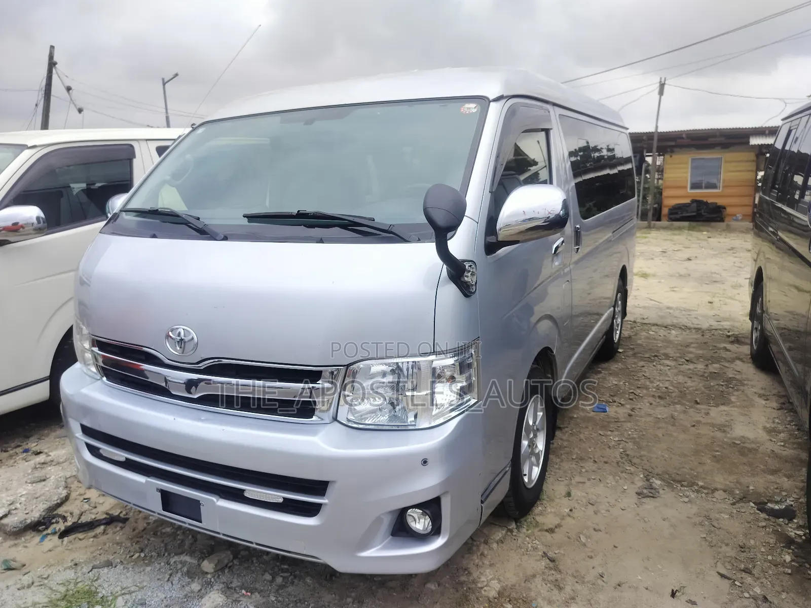 Toyota HiAce 2012 Silver