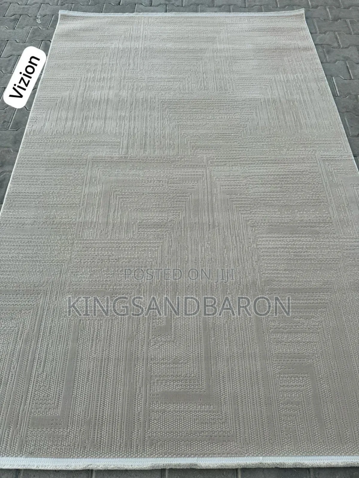 5×7fts Cream and Gold Mat Designer Turkey Center Rug