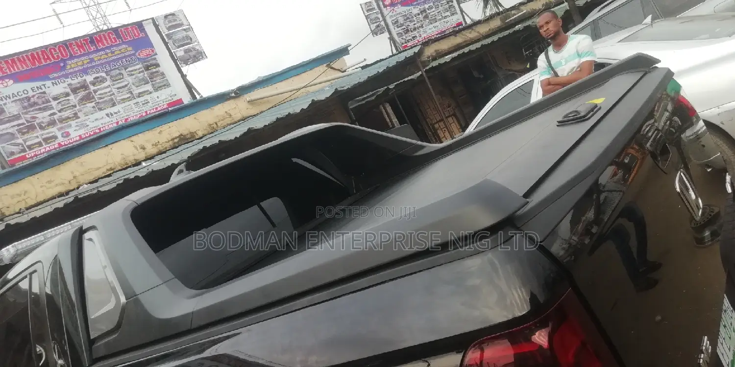 Rolling Boot Cover With Complete TRD Spoiler for Ridgeline+.
