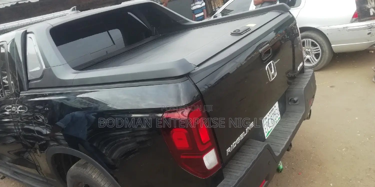 Rolling Boot Cover With Complete TRD Spoiler for Ridgeline+.