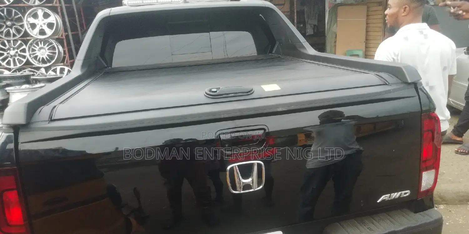 Rolling Boot Cover With Complete TRD Spoiler for Ridgeline+.