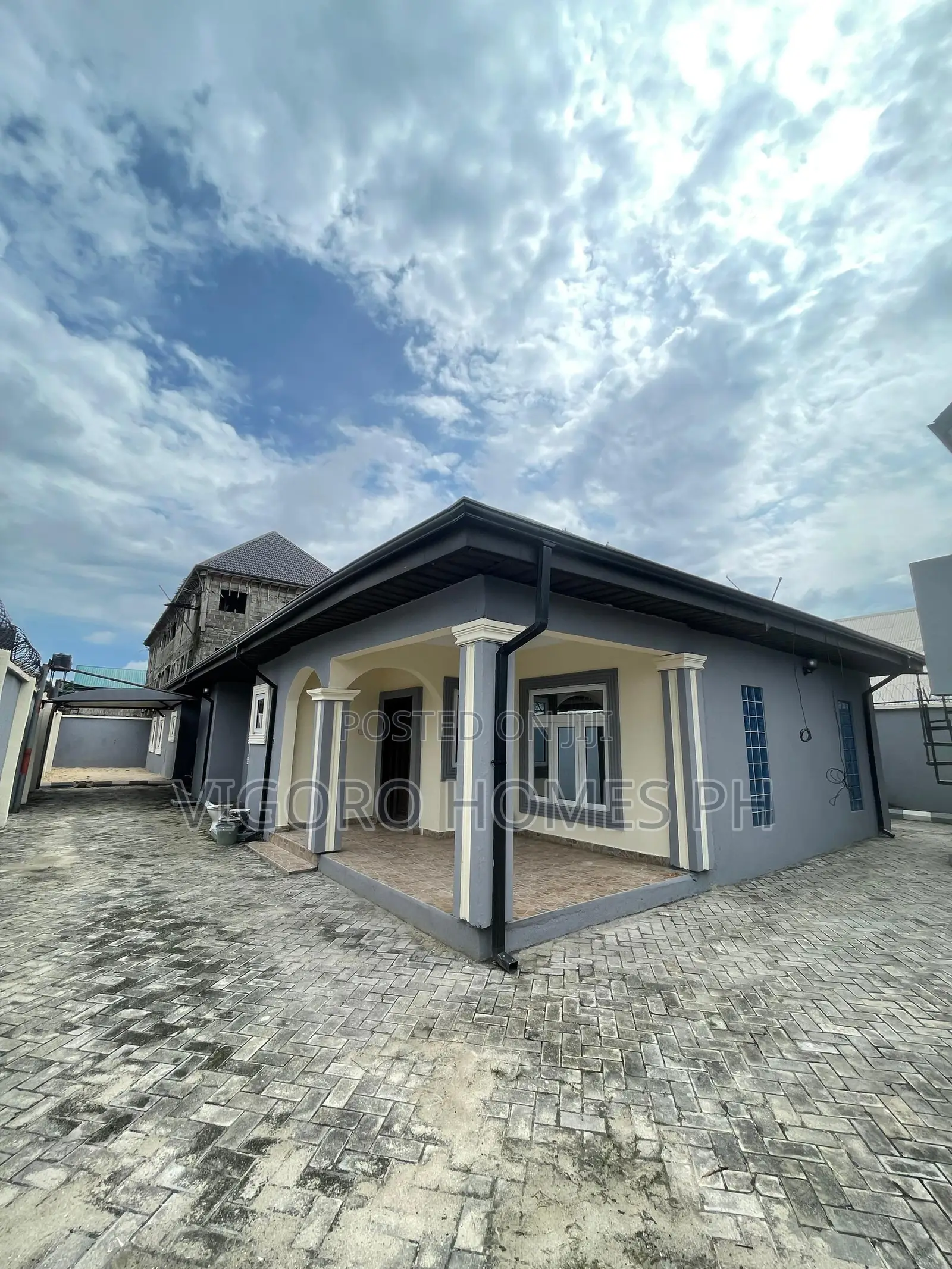 4bdrm Bungalow in Akwaka, Port-Harcourt for sale