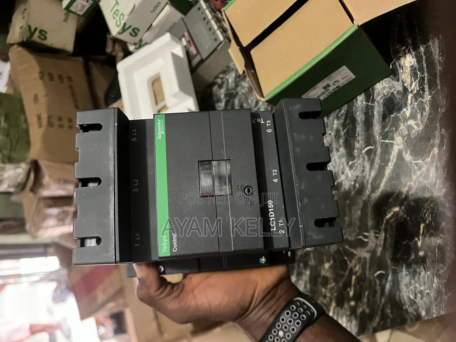 Schneider New Model Contactor LC1 D150 250amps All Black