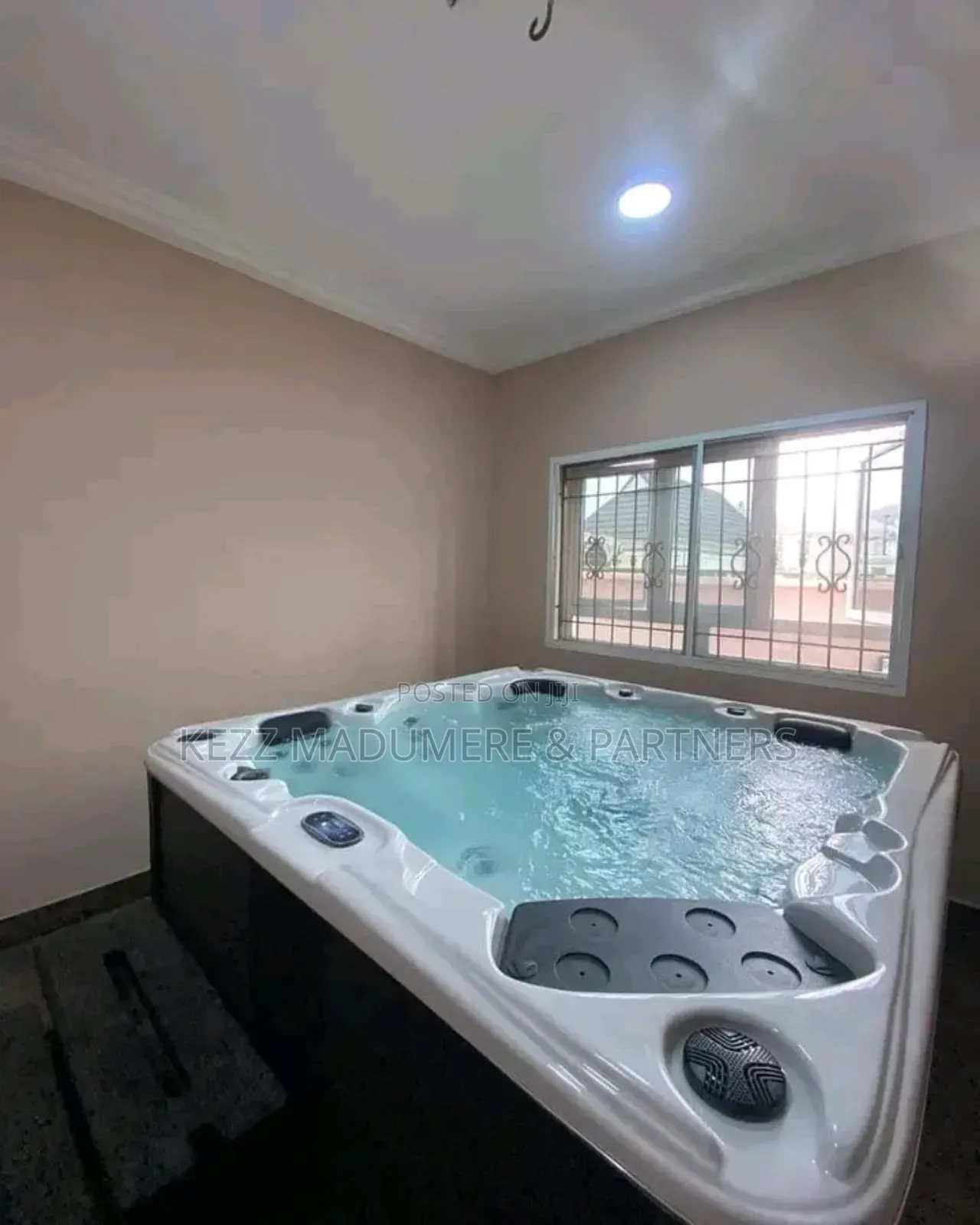 4bdrm Duplex in New Gra , Port for sale