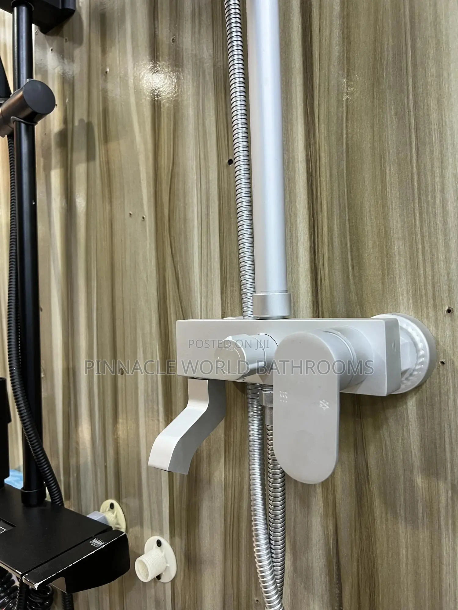 White Aluminum Standing Shower Hot and Cold Set