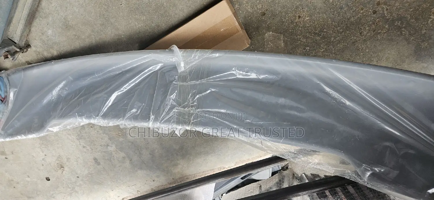 Butterfly Booth Spoiler for All Cars With All Accessories