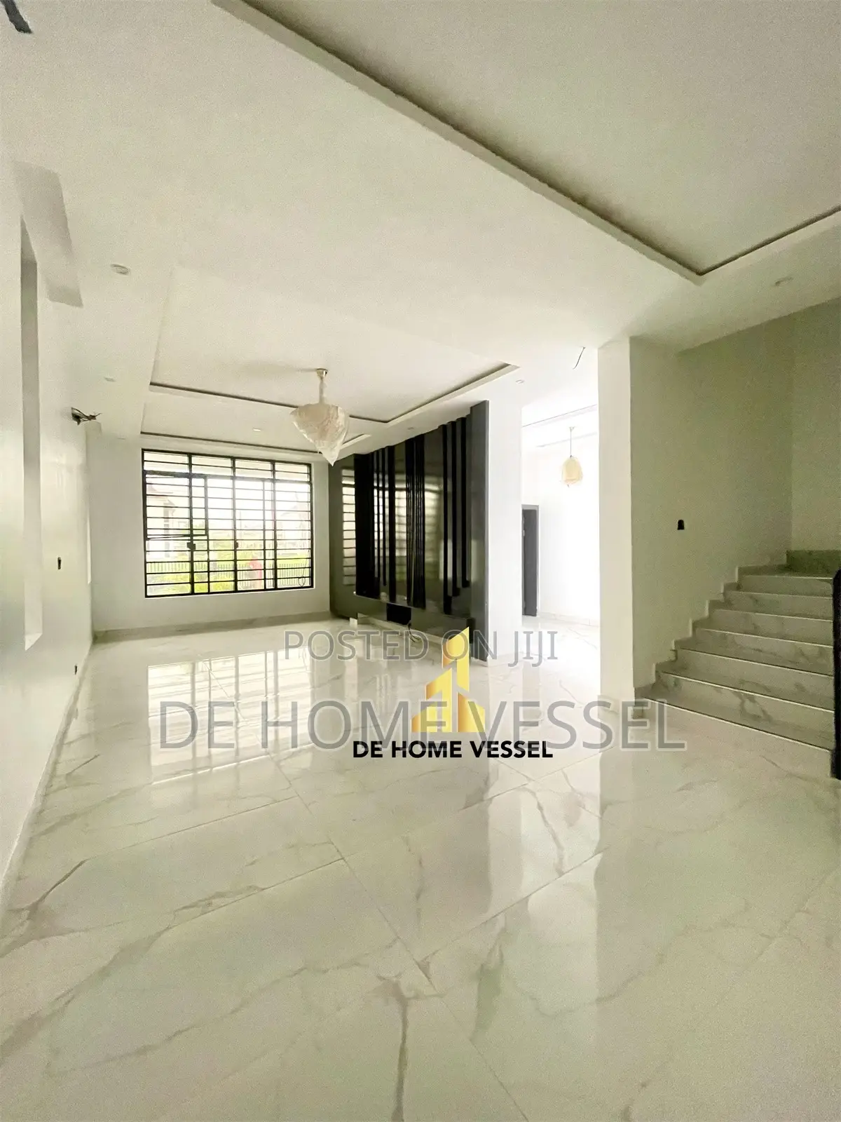 5bdrm Townhouse/Terrace in Lekki for sale