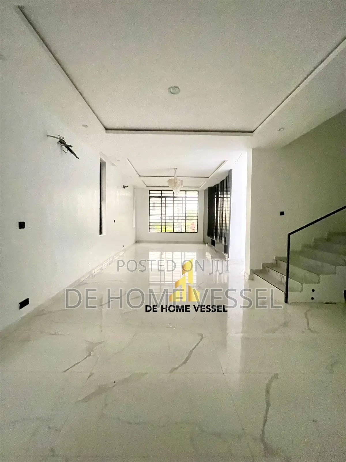 5bdrm Townhouse/Terrace in Lekki for sale
