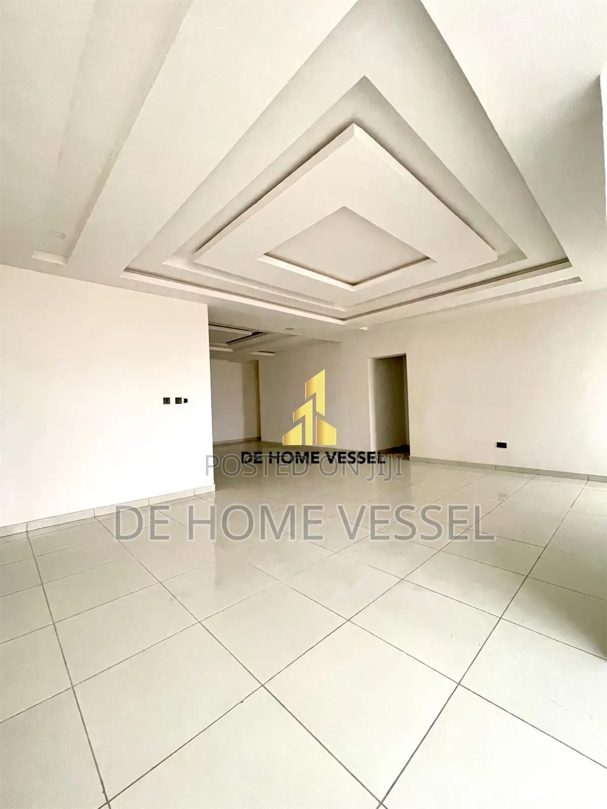 4bdrm Apartment in Lekki for sale