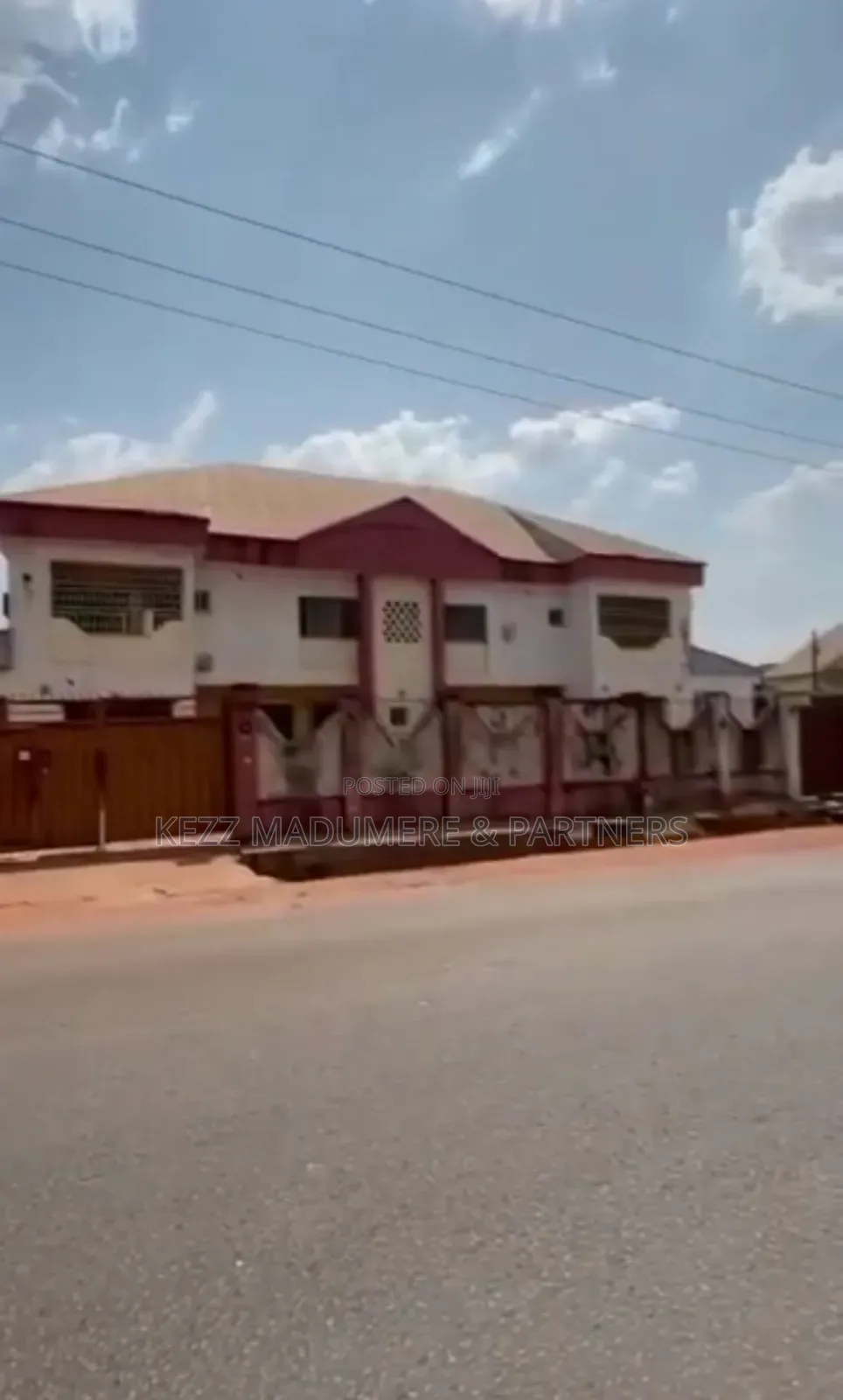 8bdrm Duplex in Independence Layout for sale