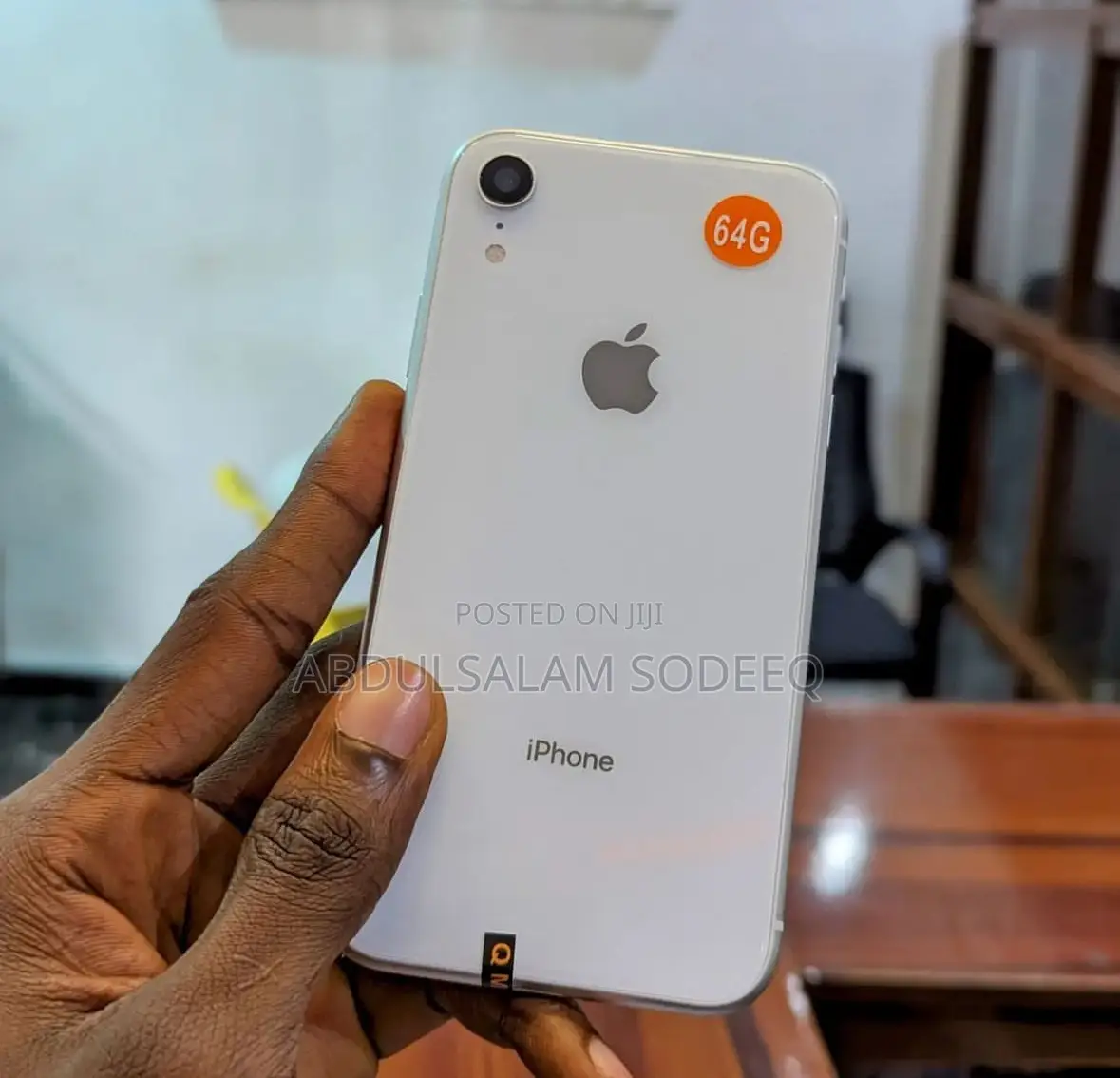 Apple iPhone XR 64 GB White