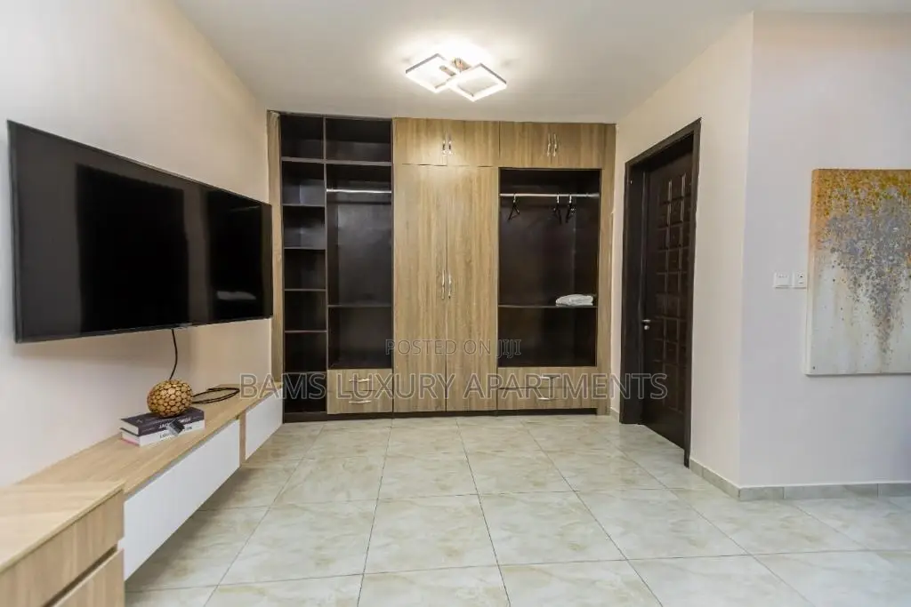 Newest Four Beds at Oniru Vi