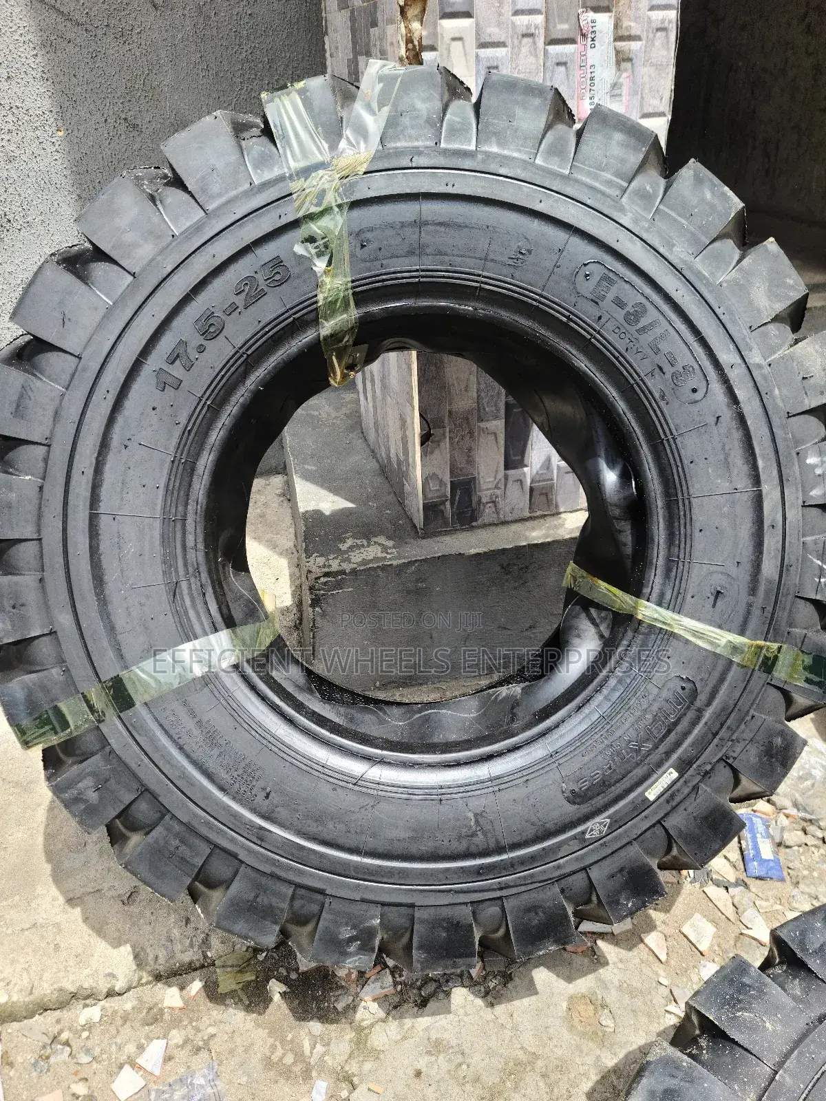 17.5-25 Maxtires Payloader Tyre