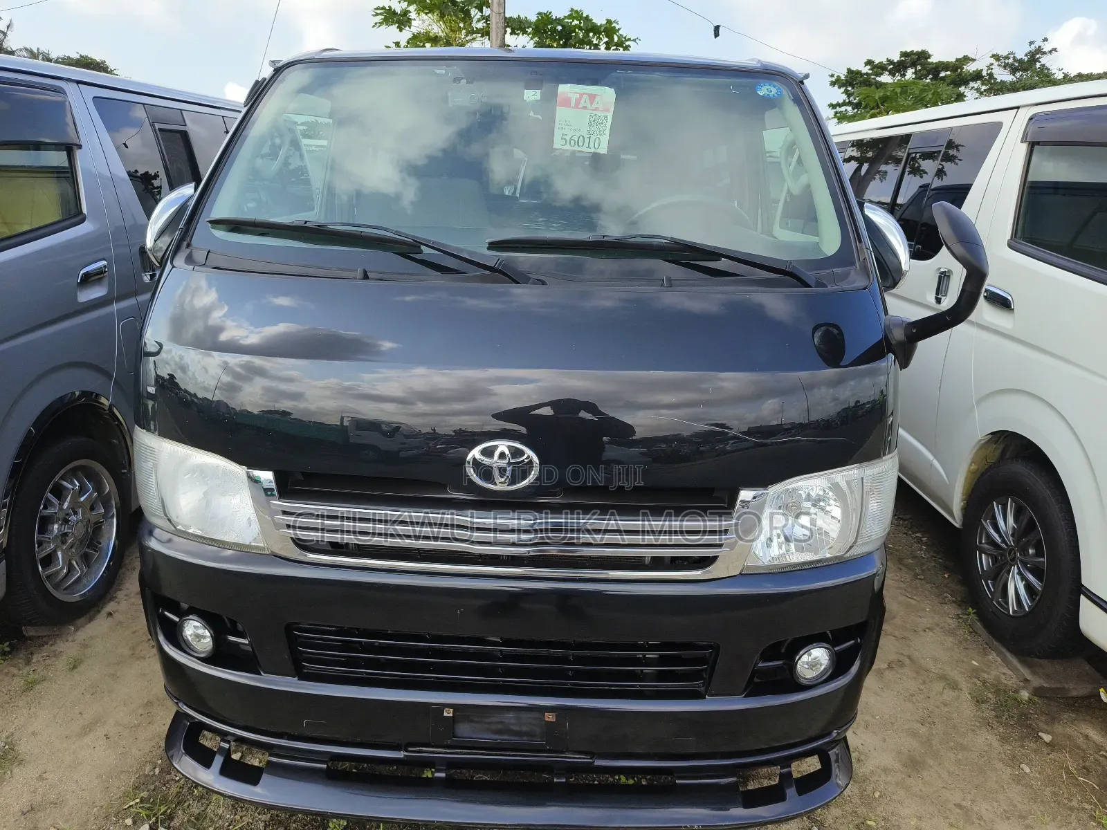 Toyota HiAce 2013 Black