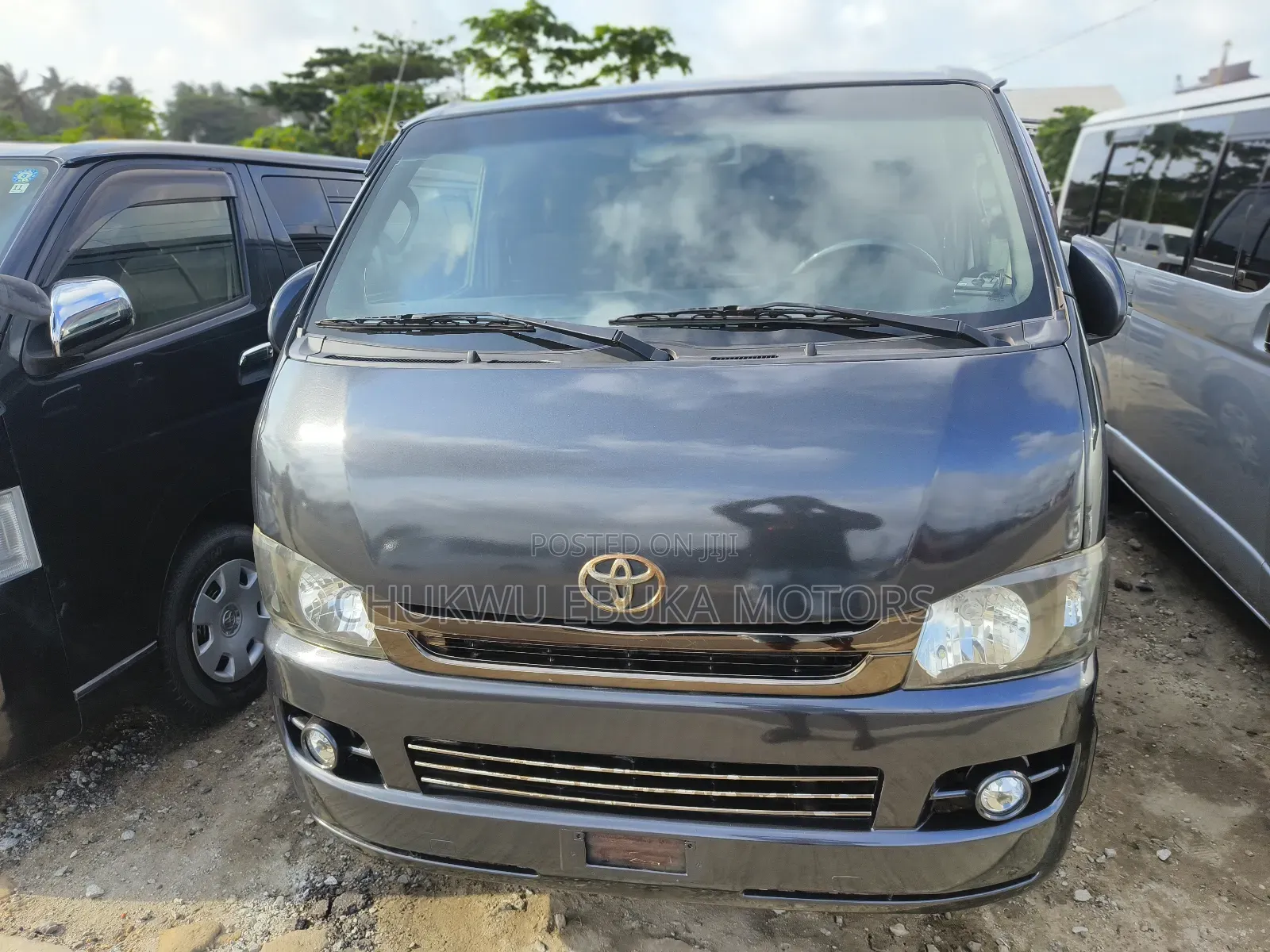 Toyota HiAce 2013 Grey