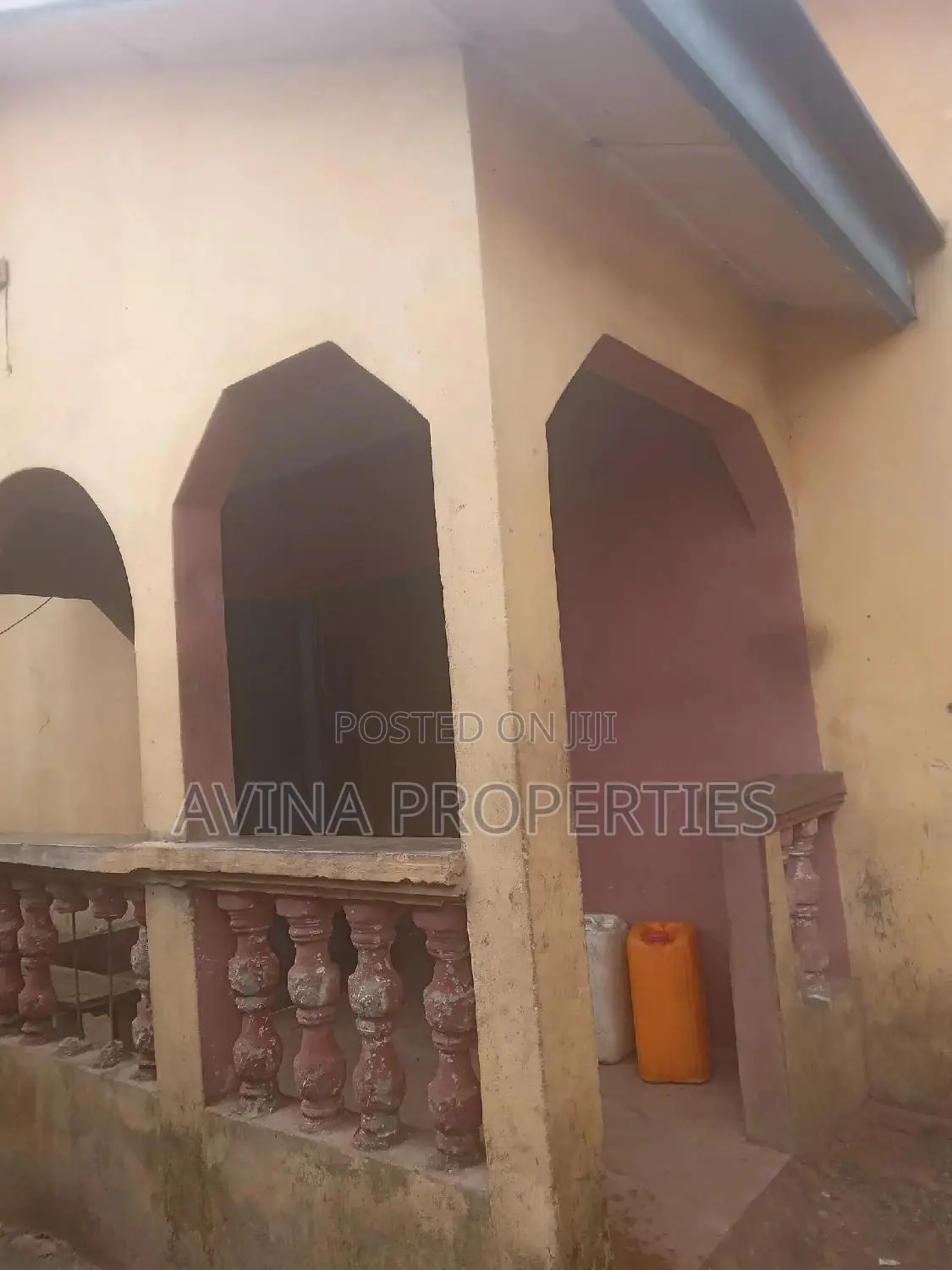 A Total of 20 Rooms Self-Contained Forsale With Shop