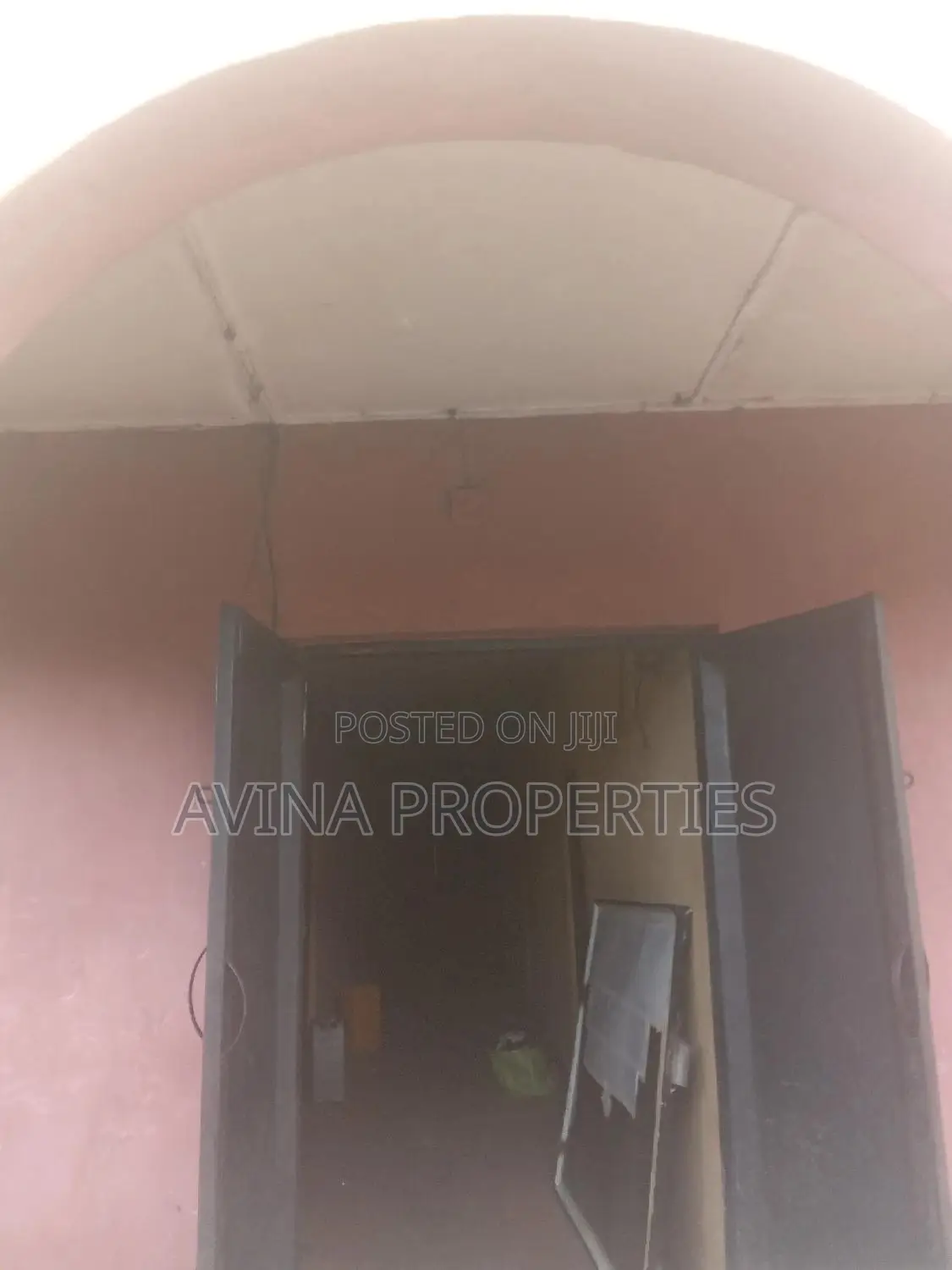 A Total of 20 Rooms Self-Contained Forsale With Shop