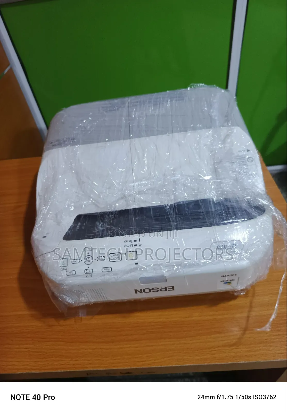 Ultra Short Throw Projector for Your Interactive Whiteboard