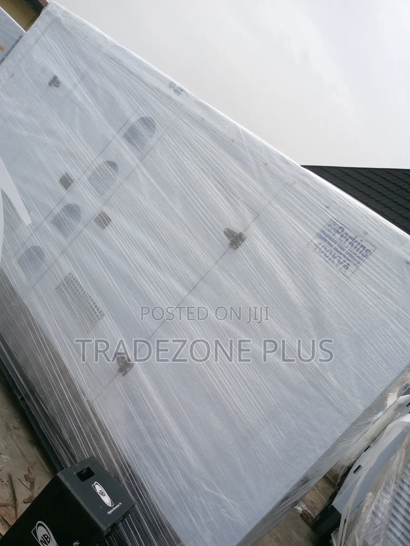 Noiseless 400kva Perkins Soundproof Engine