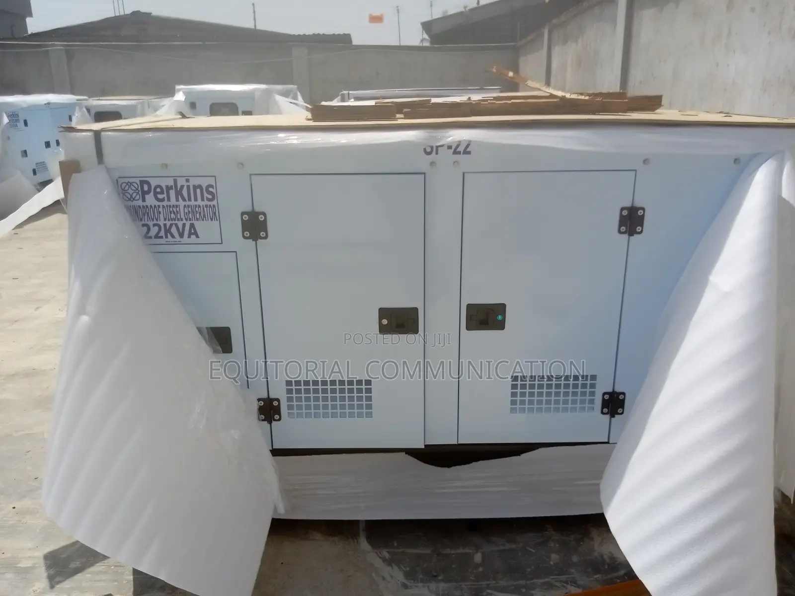 High Efficiency 22kva Perkins Soundproof Generator 