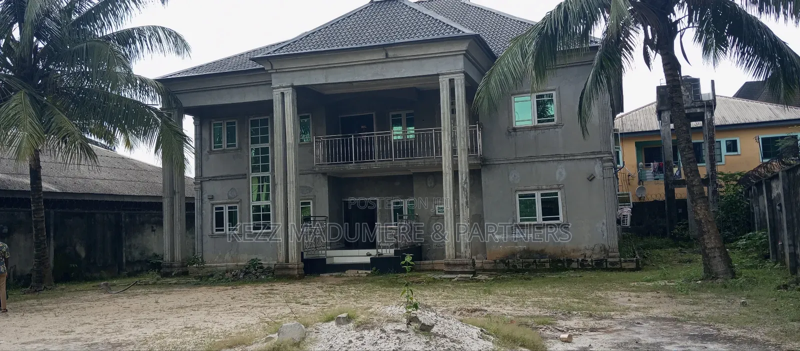 5bdrm Duplex in Rumuigbo , Port for sale