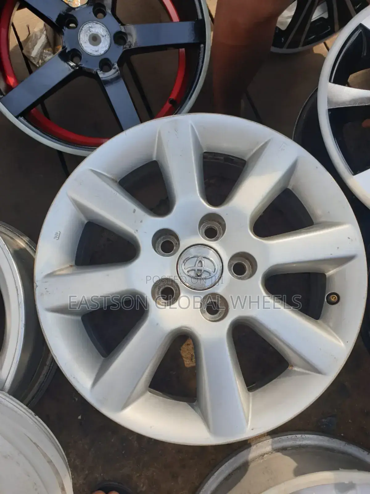 16 Inches Corolla 8 Fingers