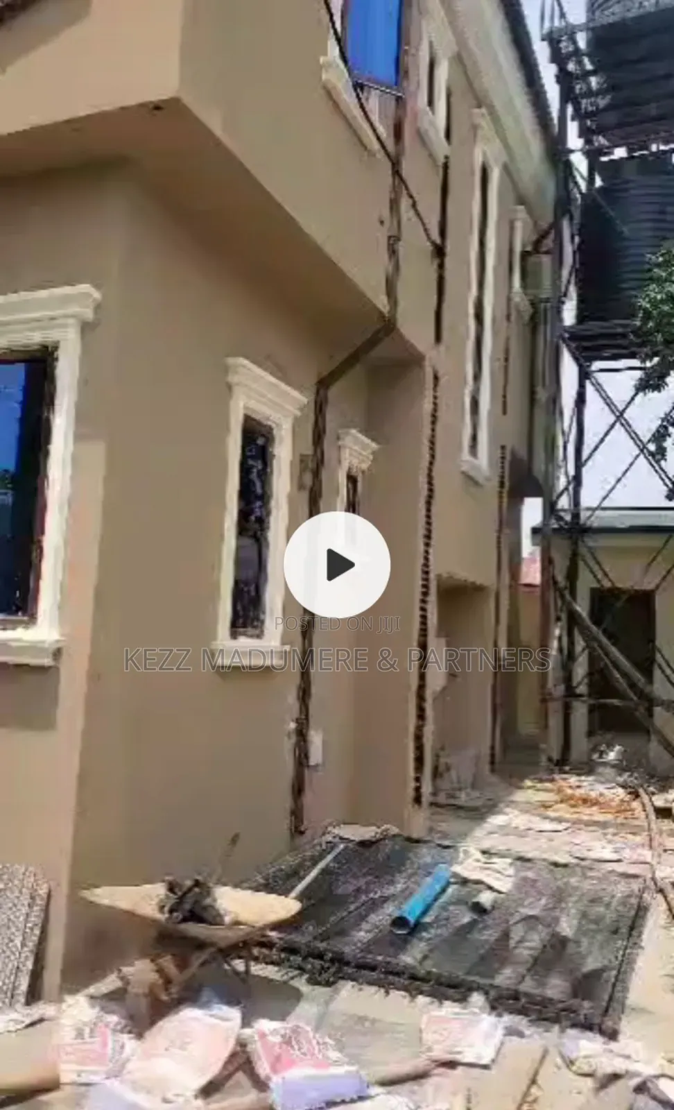 6bdrm Duplex in Ehimiri Housing for sale