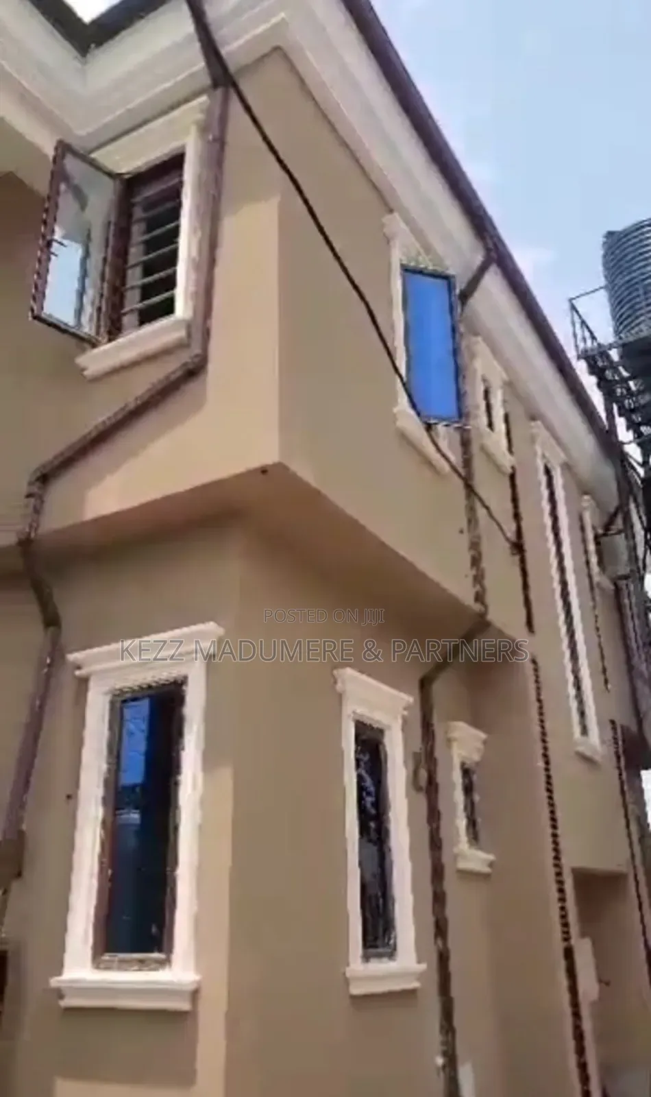 6bdrm Duplex in Ehimiri Housing for sale