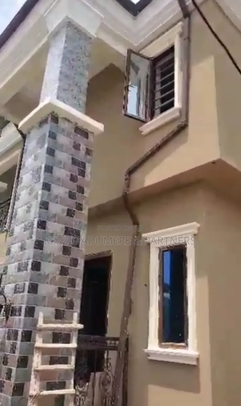 6bdrm Duplex in Ehimiri Housing for sale