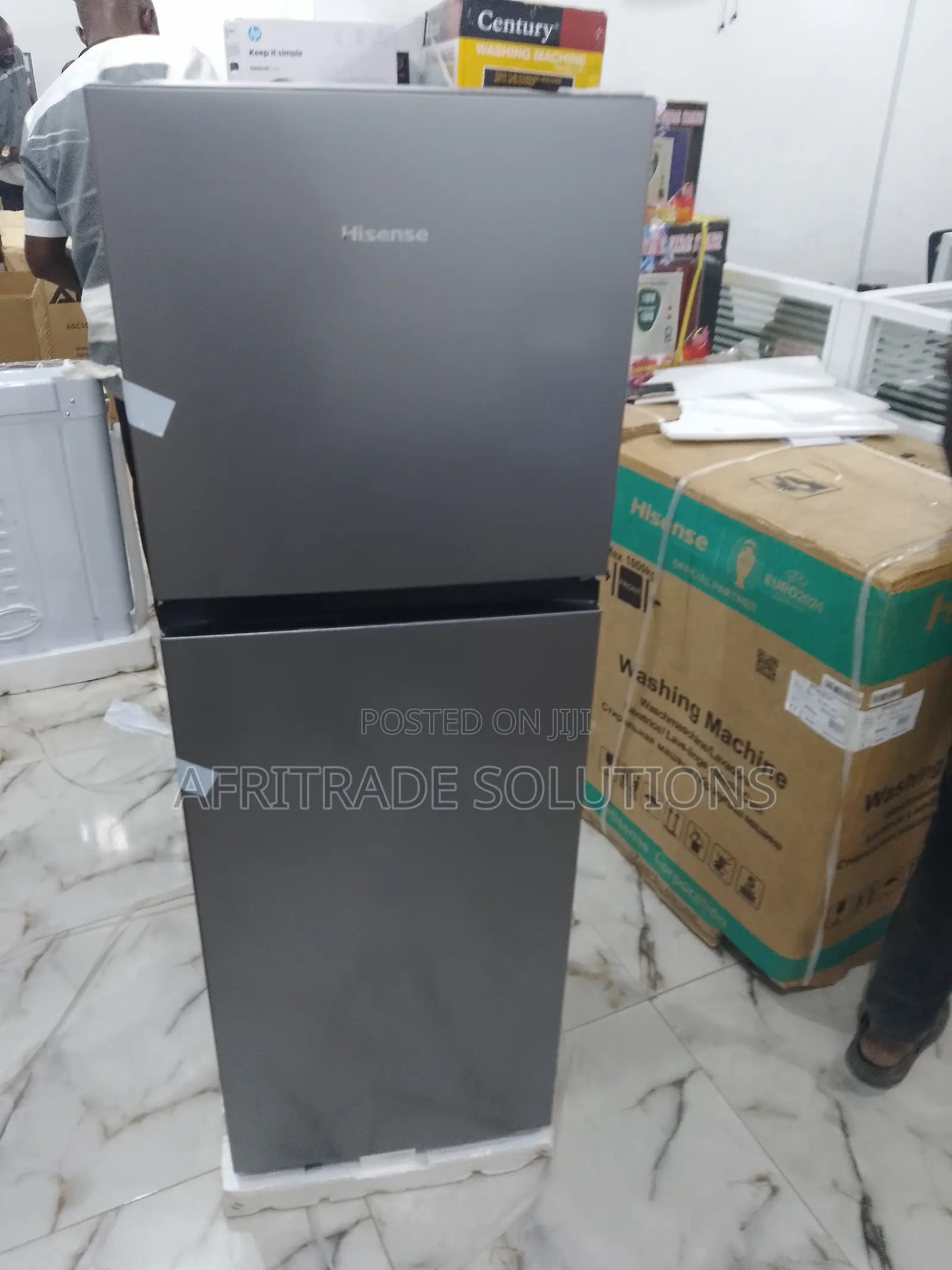 154 Liters Hisense Top Mount Refrigerator- LED Lighting