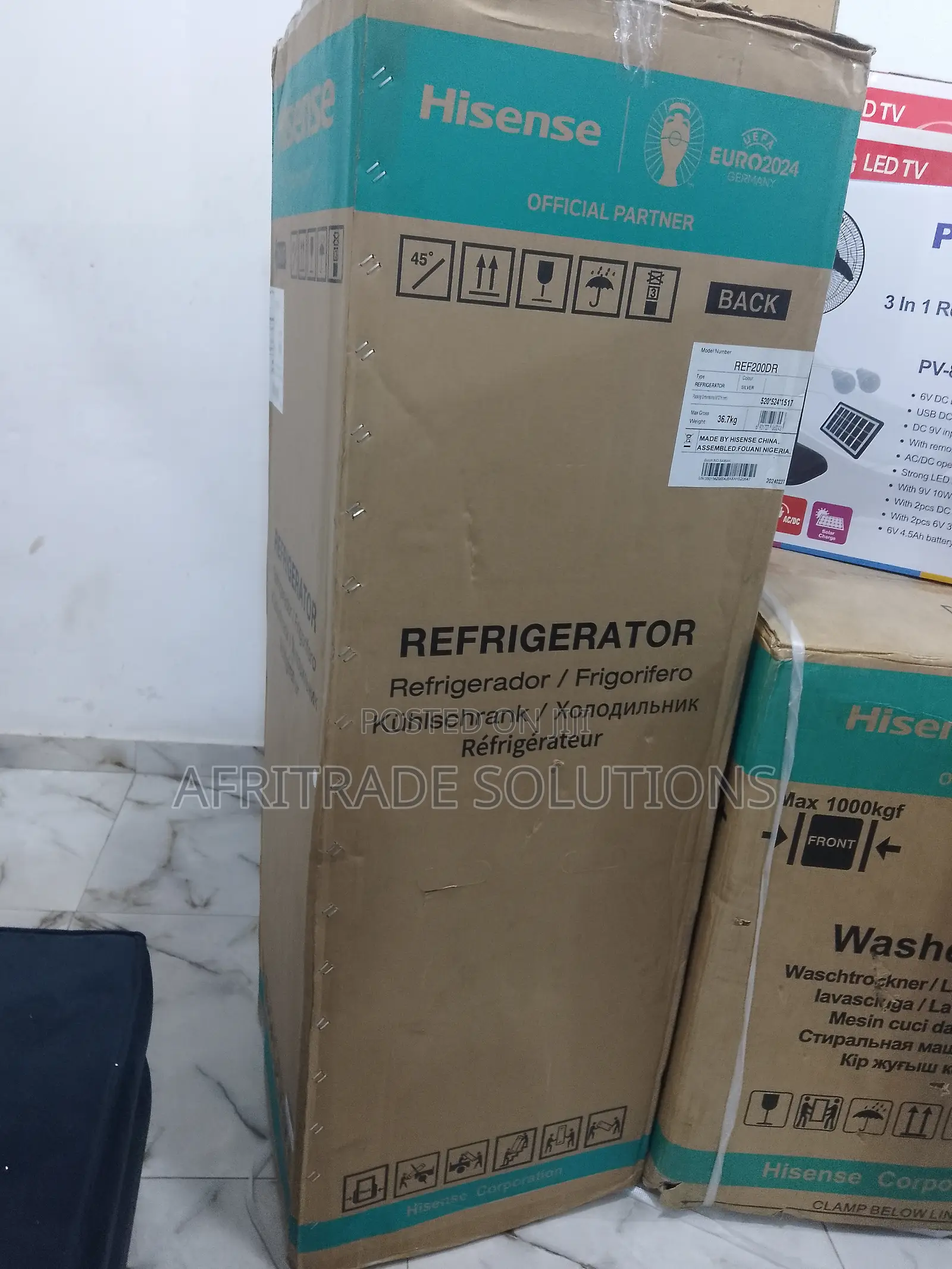 154 Liters Hisense Top Mount Refrigerator- LED Lighting
