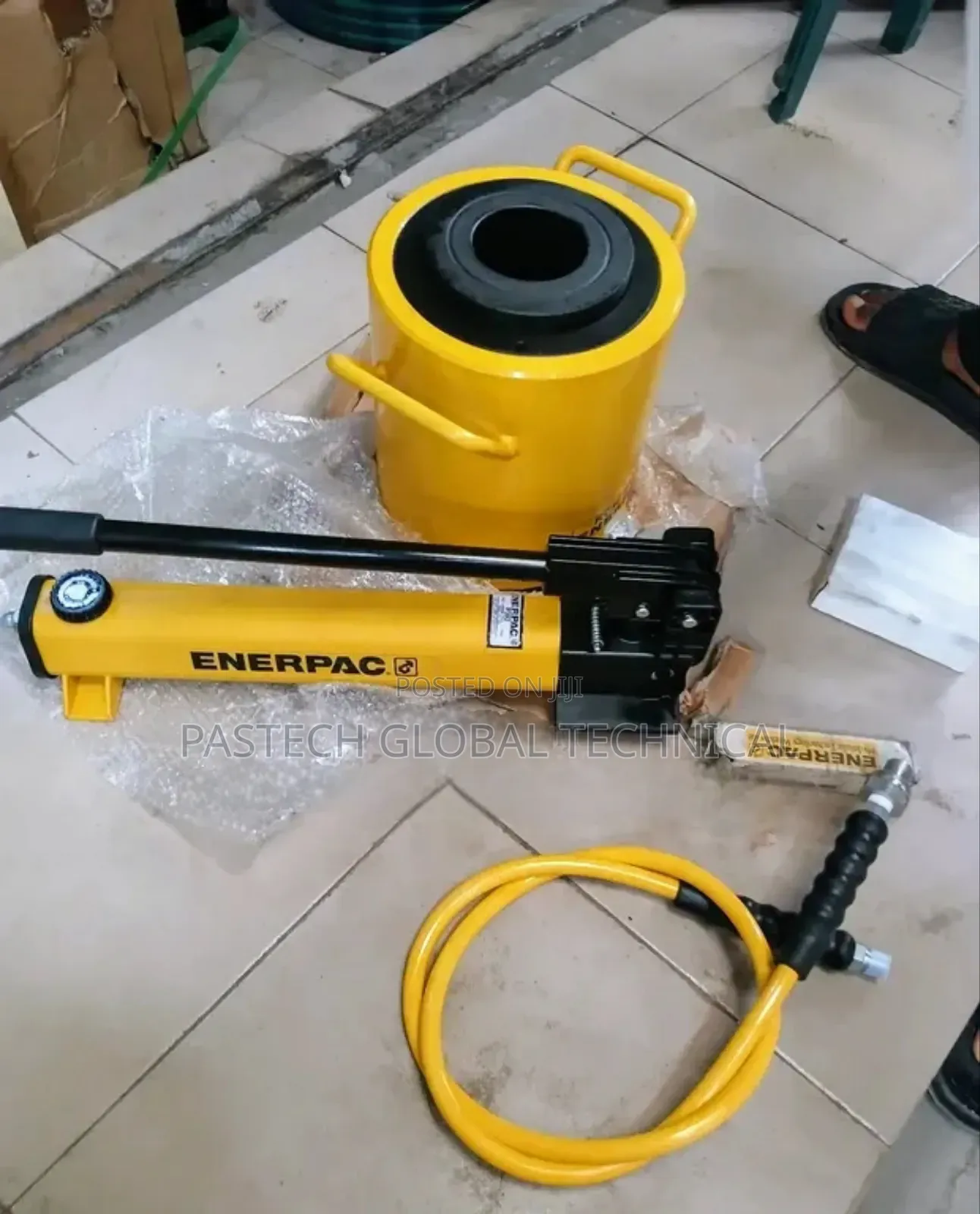 Enerpac Hydraulic Cylinder and Pump Sets