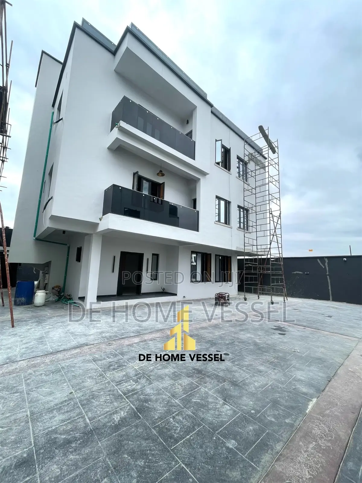 6bdrm Duplex in Lekki for sale