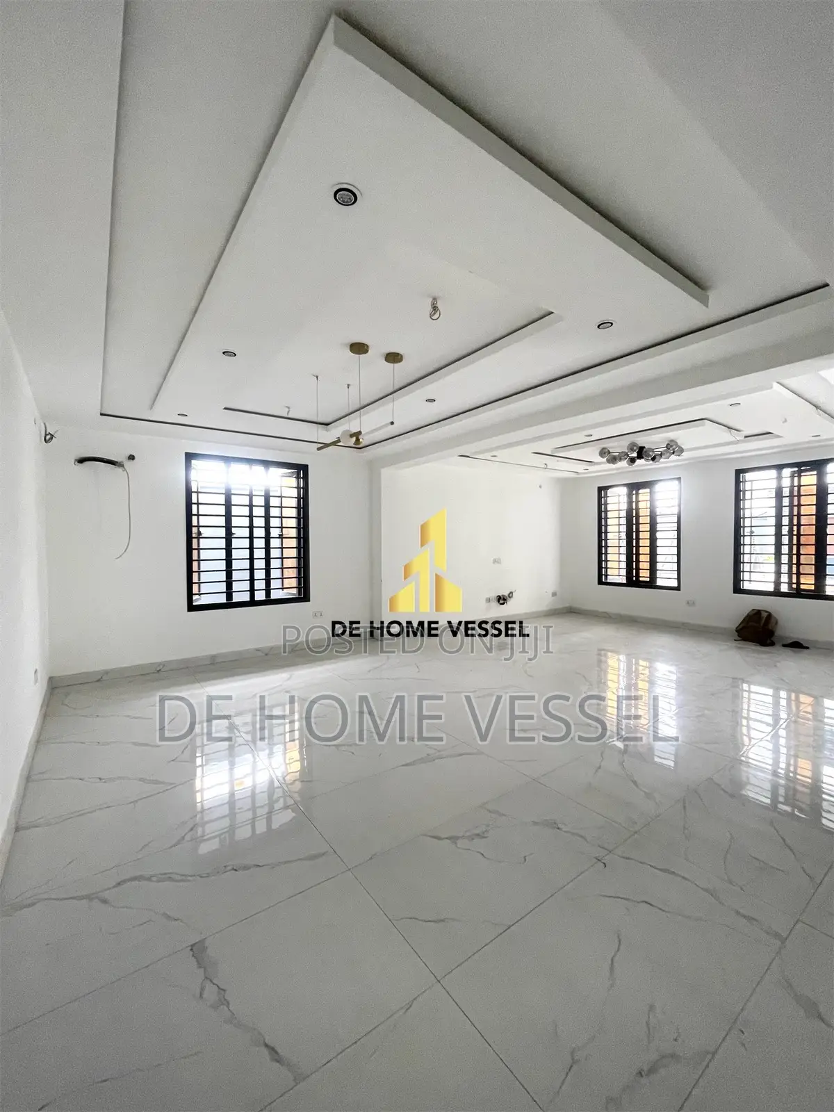 6bdrm Duplex in Lekki for sale