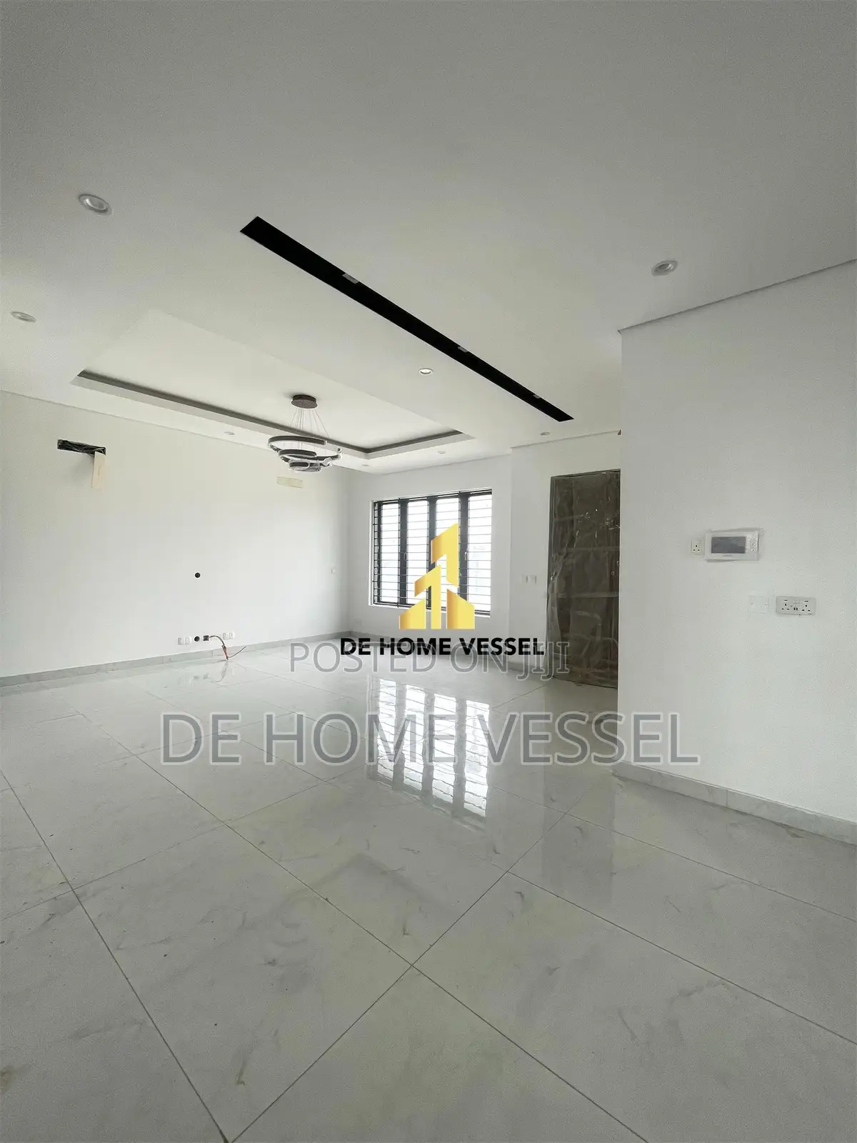 5bdrm Townhouse/Terrace in Lekki for sale