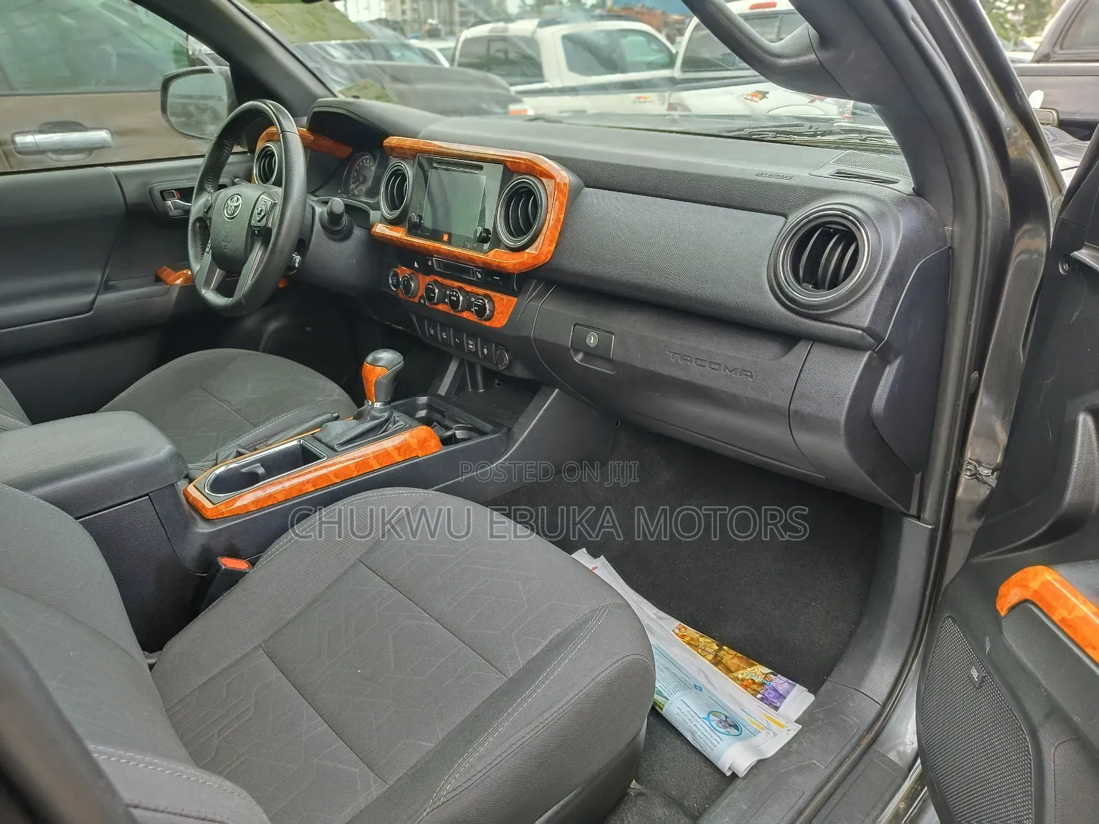 Toyota Tacoma SR5 2018 Gray